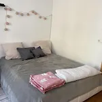 Charming & Calm 1-Bedroom Apartment In Lovely Vienna With Garden